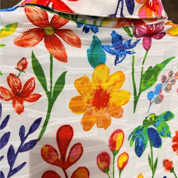Ali Miles Multicolor Floral Button-Down Shirt - Picture 3 of 9